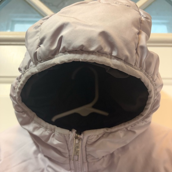 Girls The North Face Reversible Lavender Puffer Coat - Picture 8 of 13